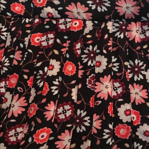 KATE SPADE SHADOW BUDS PLEATED SKIRT SIZE 10 NWT - Picture 12 of 16